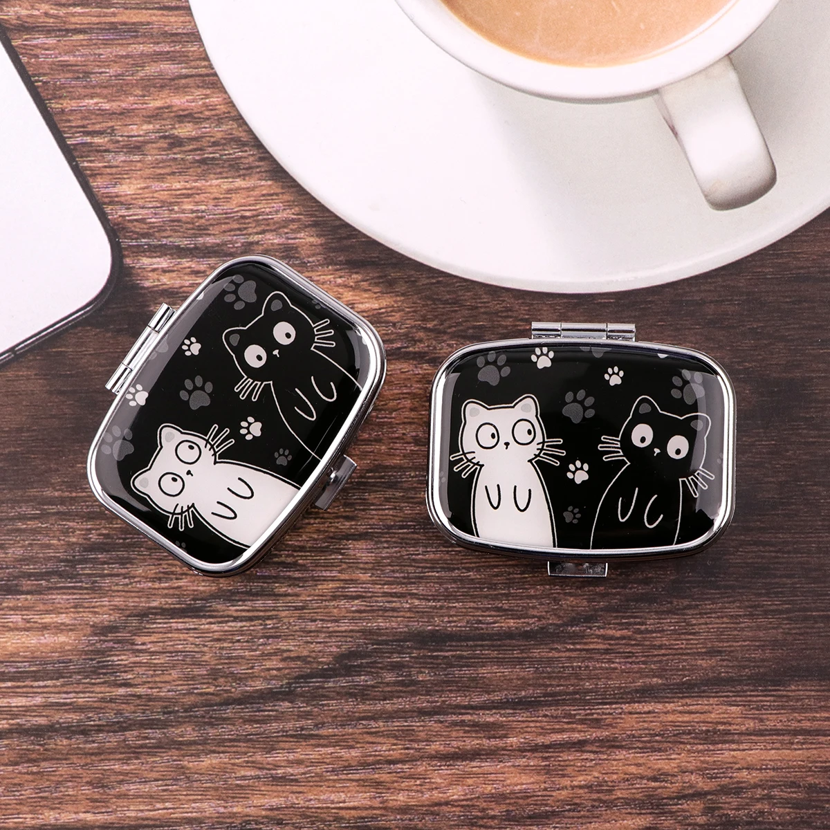 Cartoon Black And White Cat Tr - Cable Box Organizer incelemesi ve fiyatı