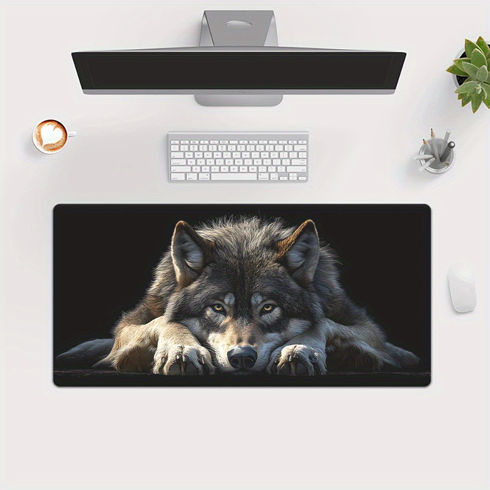 Wild Grey Wolf on Black Backgr - Desk Setup Background incelemesi ve fiyatı