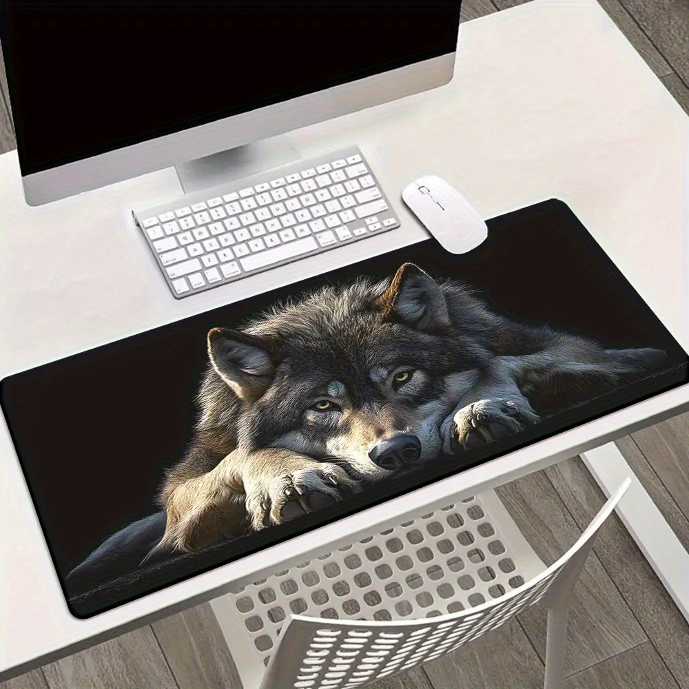 Wild Grey Wolf on Black Backgr - Desk Setup Background incelemesi ve fiyatı